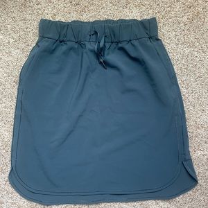 Lululemon on the fly skirt